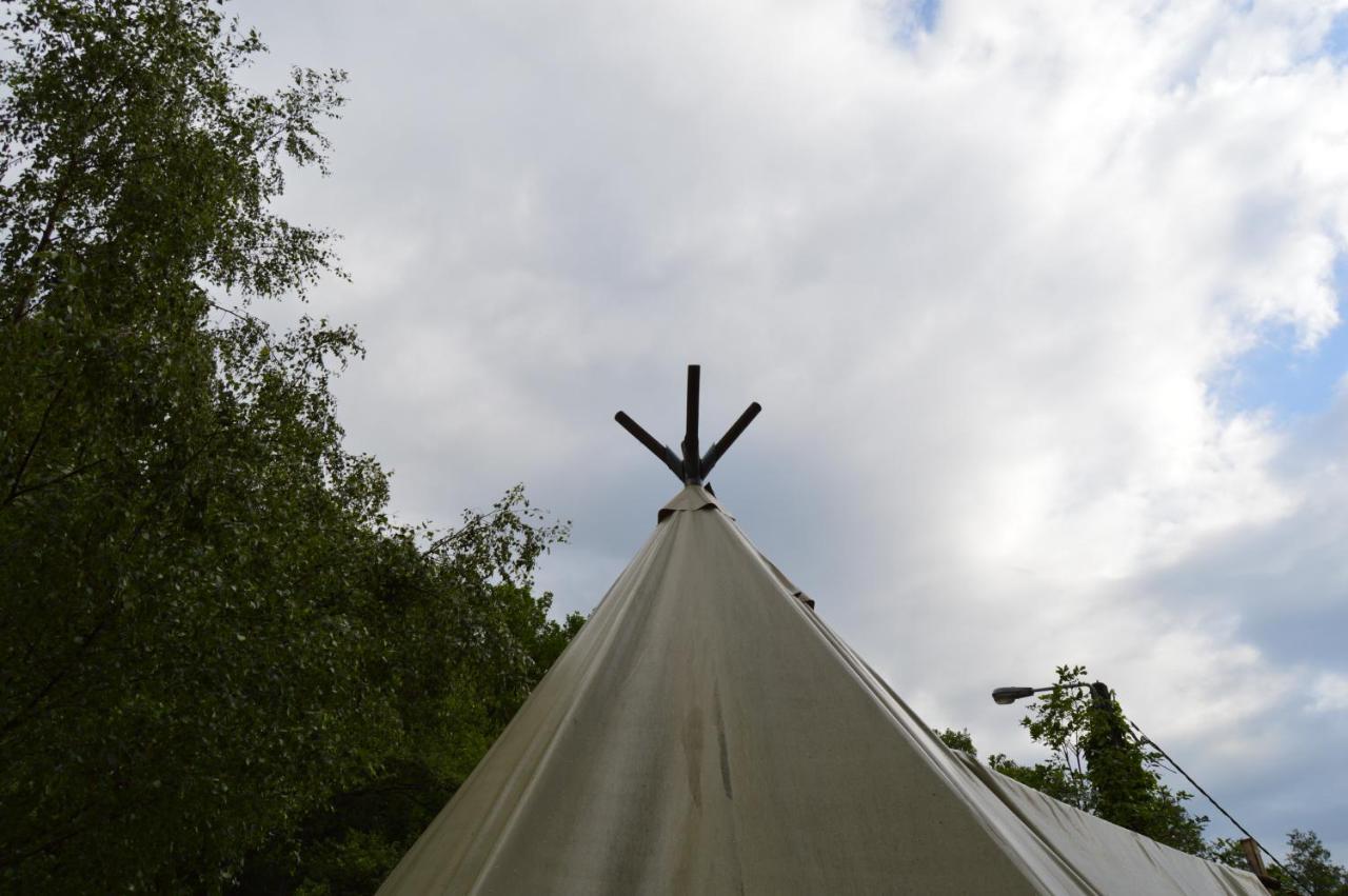 Camping Le Canada-Insolite Chiny Εξωτερικό φωτογραφία