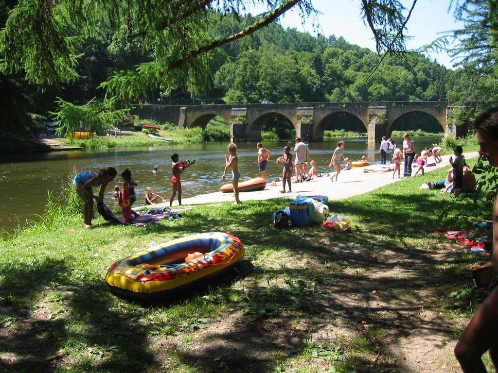 Camping Le Canada-Insolite Chiny Εξωτερικό φωτογραφία