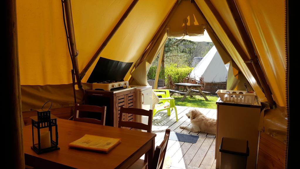 Camping Le Canada-Insolite Chiny Εξωτερικό φωτογραφία