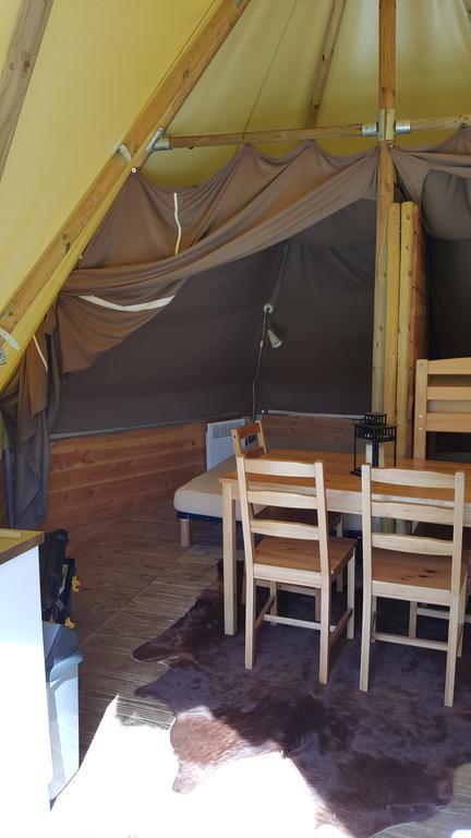 Camping Le Canada-Insolite Chiny Εξωτερικό φωτογραφία